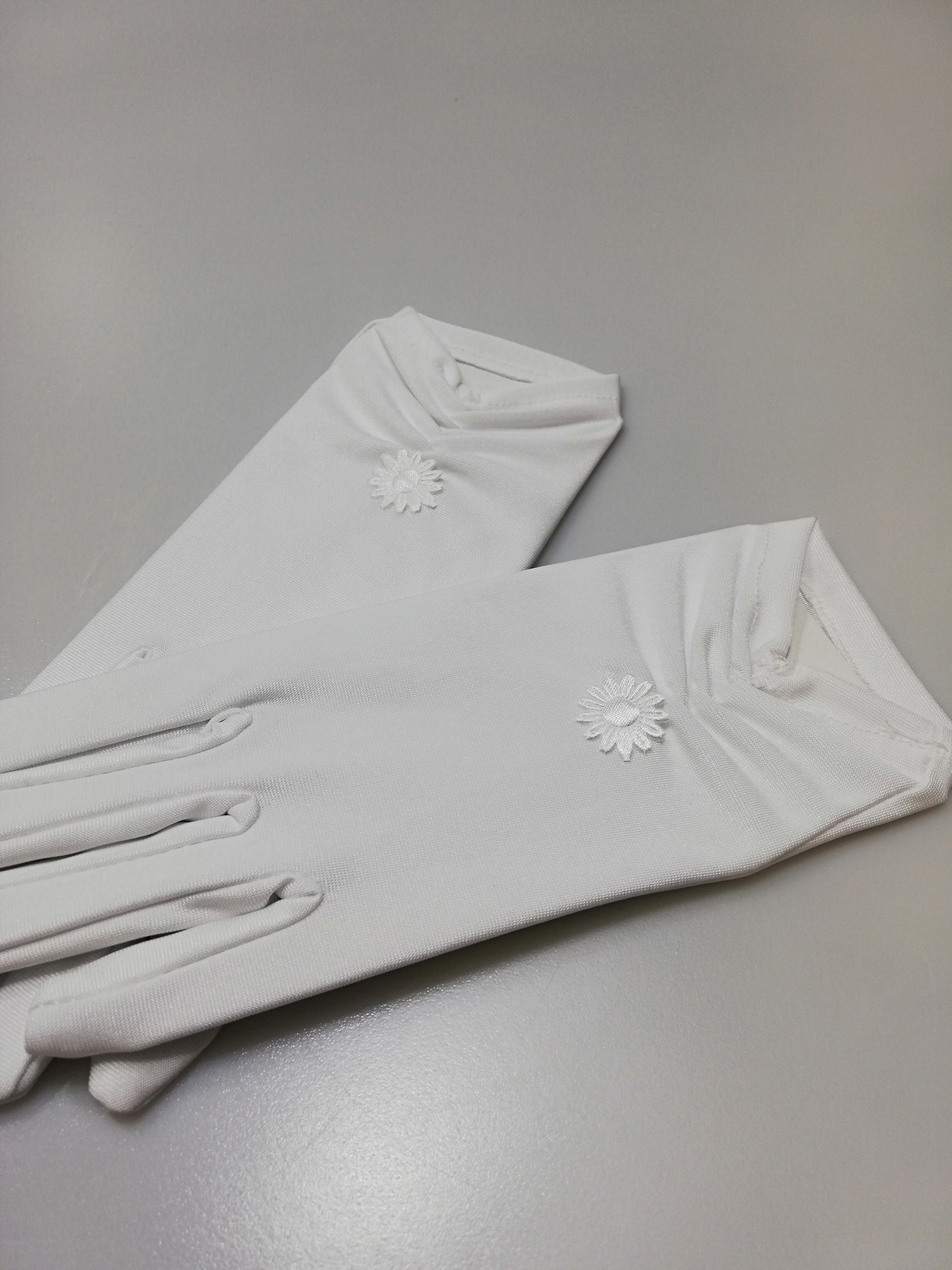 rękawiczki do Komunii świętej,białe rękawiczki
